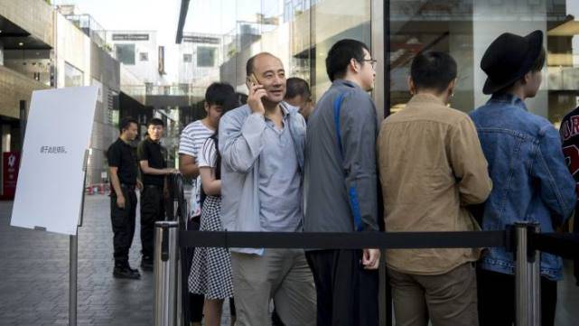 外媒调查：相比iPhone，中国人更愿意买华为手机