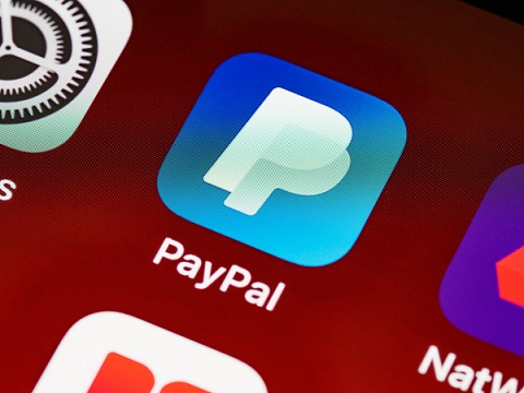 PayPal第二季度营收68.06亿美元，同比转盈为亏